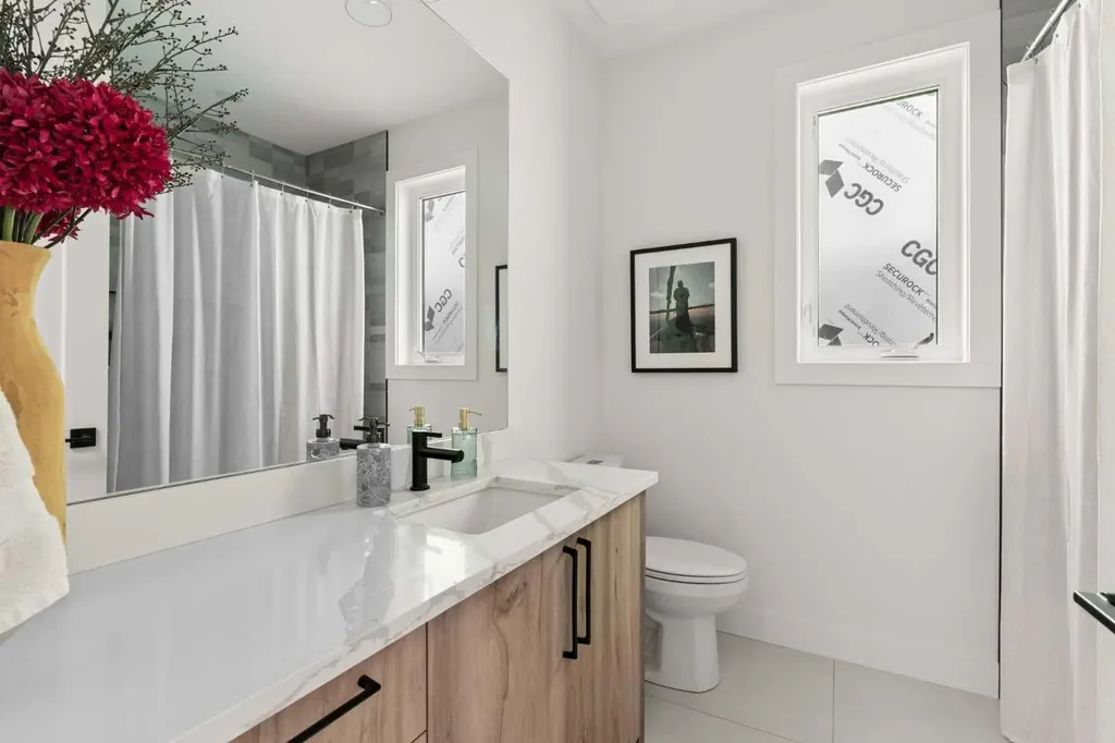 4114 18 Street SW Calgary AB T2T 4V7
