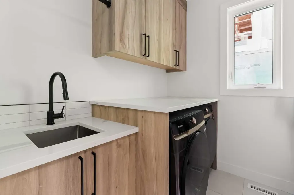 4114 18 Street SW Calgary AB T2T 4V7