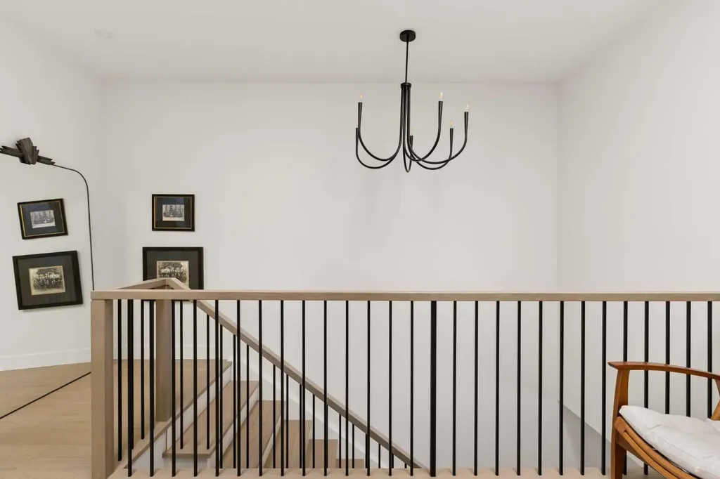 4114 18 Street SW Calgary AB T2T 4V7
