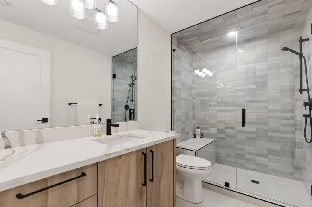 4114 18 Street SW Calgary AB T2T 4V7