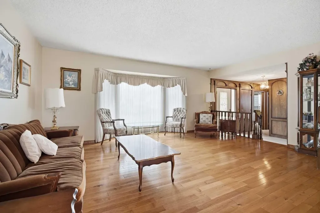 228 Norfolk Road NW Calgary AB T2K 5P7