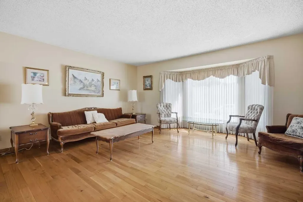 228 Norfolk Road NW Calgary AB T2K 5P7