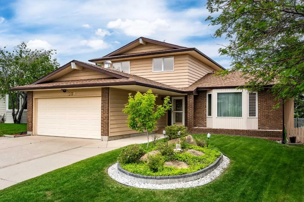 228 Norfolk Road NW Calgary AB T2K 5P7