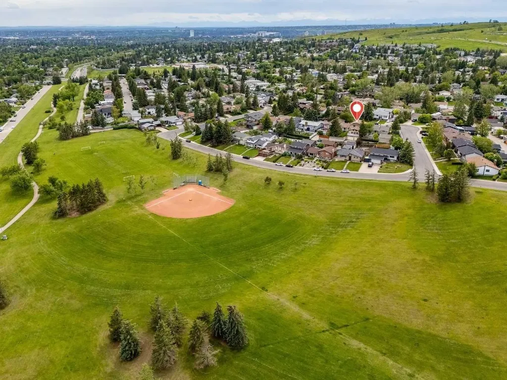 228 Norfolk Road NW Calgary AB T2K 5P7