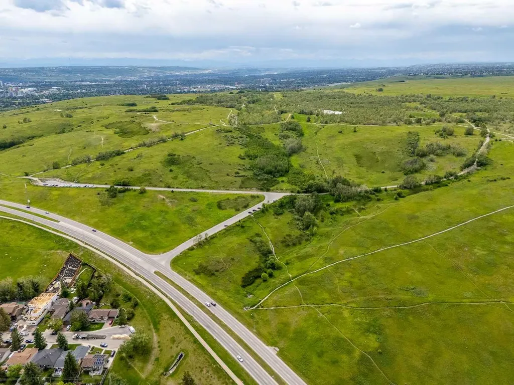 228 Norfolk Road NW Calgary AB T2K 5P7