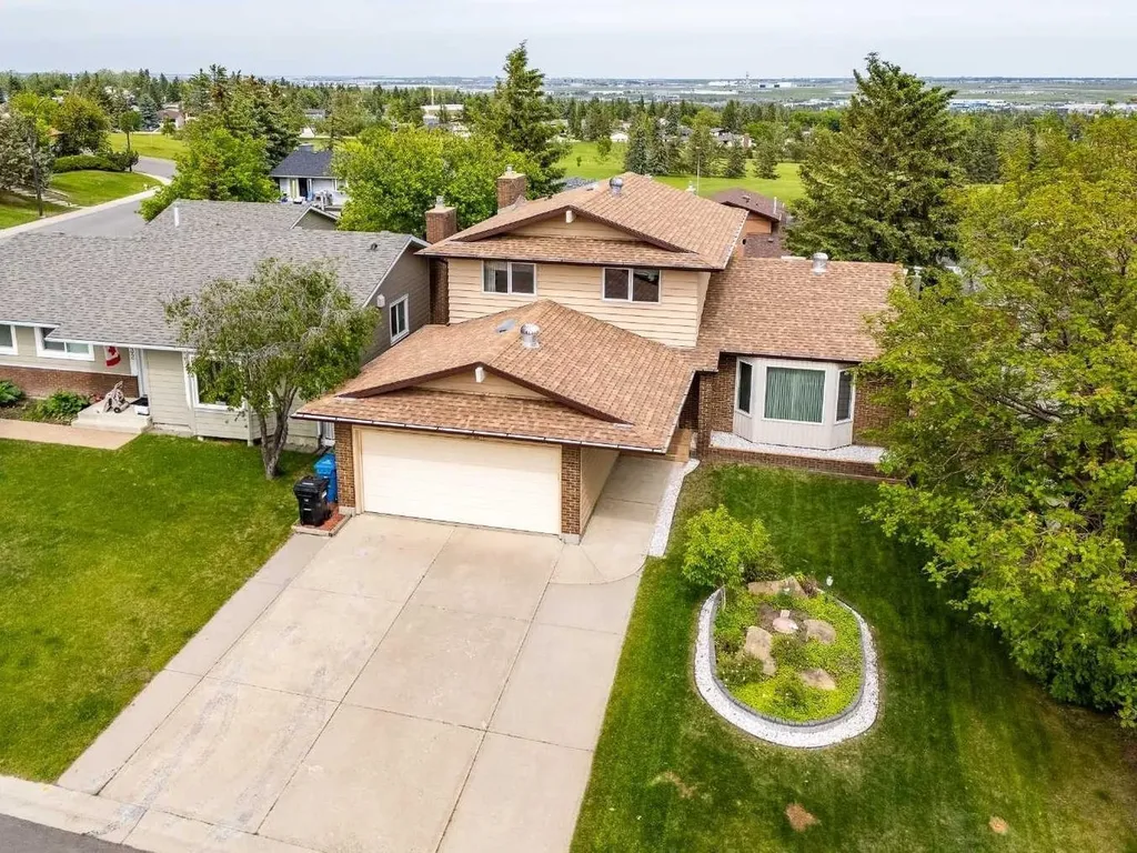 228 Norfolk Road NW Calgary AB T2K 5P7