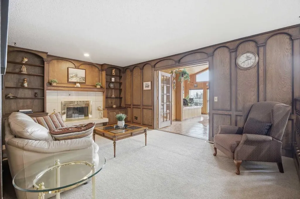 228 Norfolk Road NW Calgary AB T2K 5P7