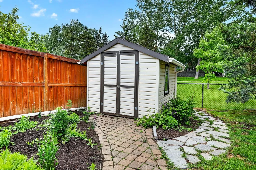 98 River Rock Crescent SE Calgary AB T2C 4J3