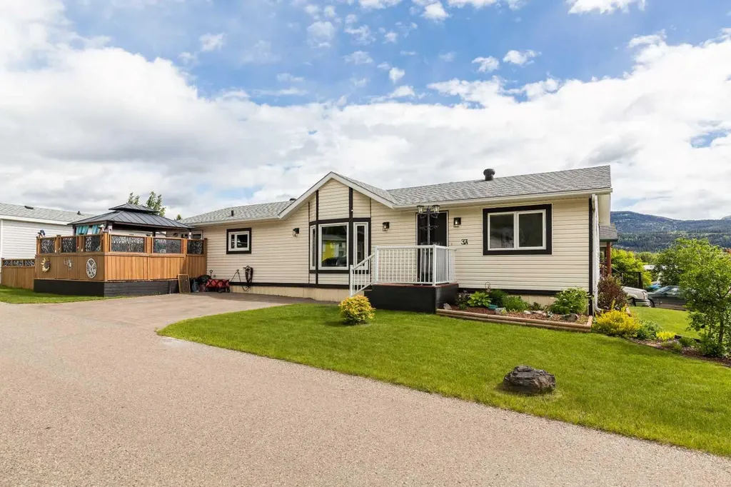 801 232 Street Hillcrest AB T0K 1C0