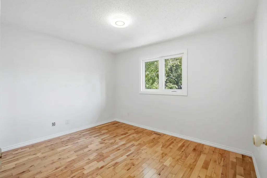 6119 Blackthorn Crescent NE Calgary AB T2K 3X5