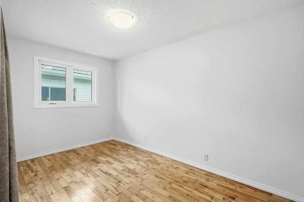 6119 Blackthorn Crescent NE Calgary AB T2K 3X5