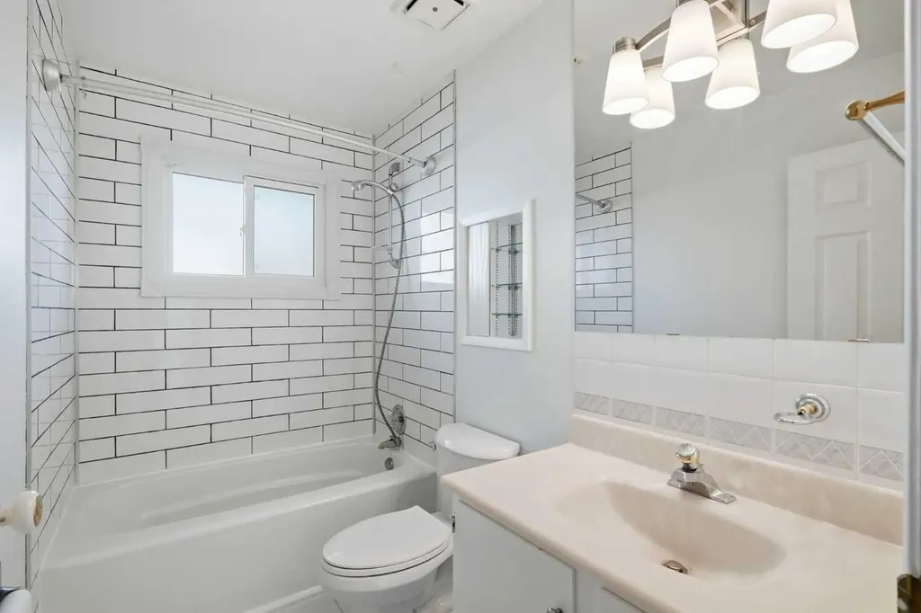 6119 Blackthorn Crescent NE Calgary AB T2K 3X5