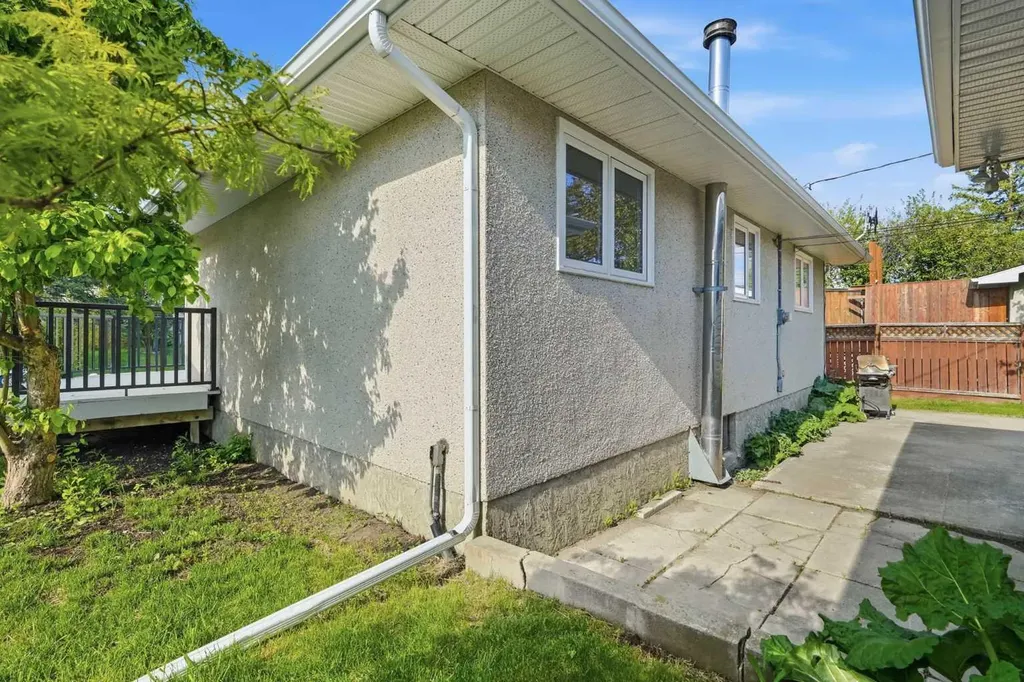 6119 Blackthorn Crescent NE Calgary AB T2K 3X5