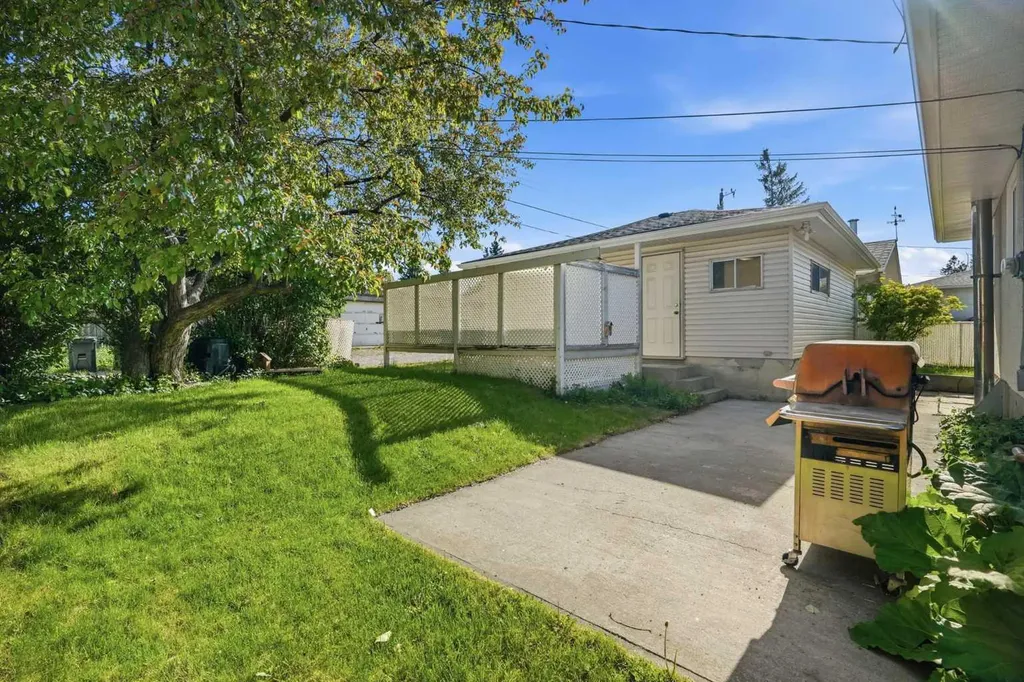 6119 Blackthorn Crescent NE Calgary AB T2K 3X5