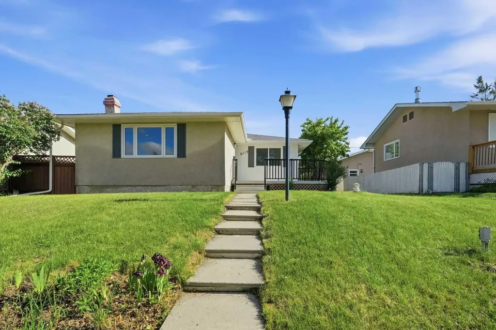 6119 Blackthorn Crescent NE Calgary AB T2K 3X5