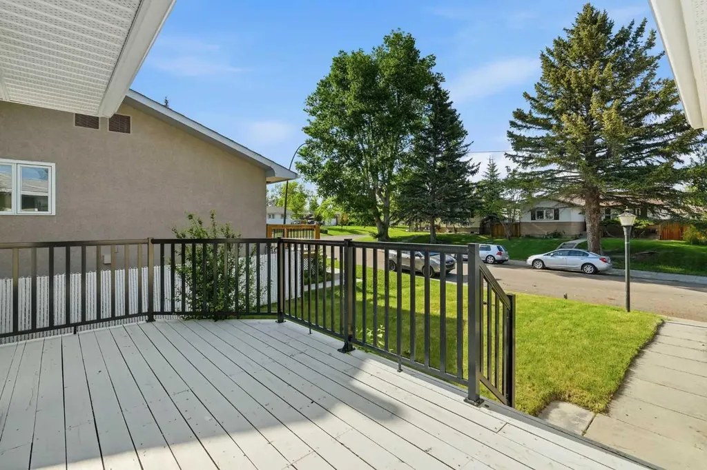 6119 Blackthorn Crescent NE Calgary AB T2K 3X5