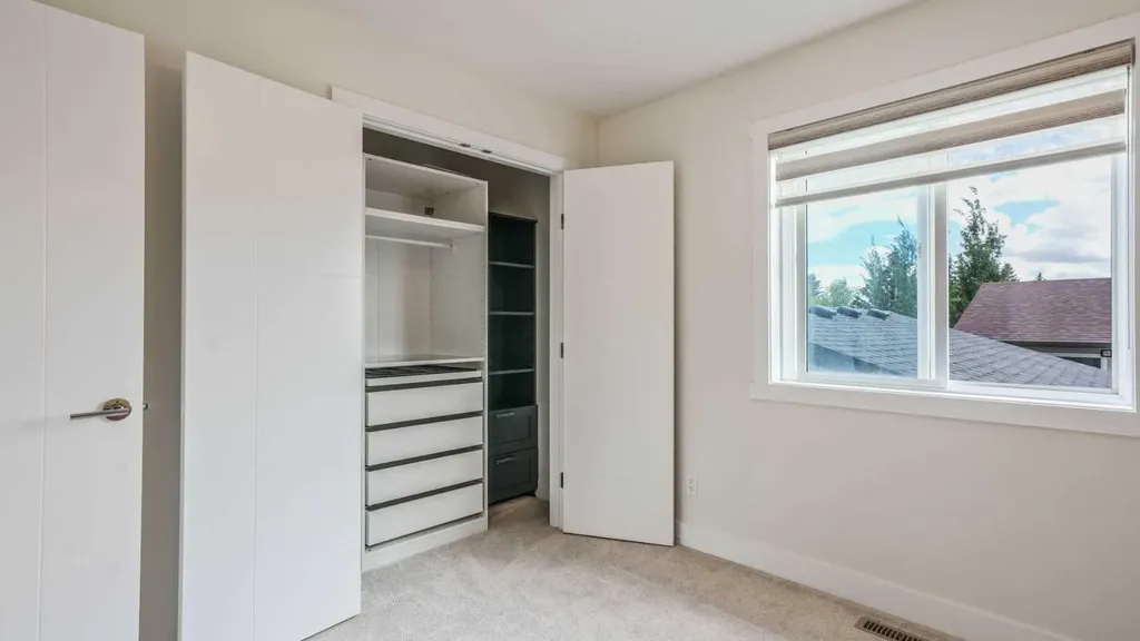 51 Tararidge Drive NE Calgary AB T3J2R7