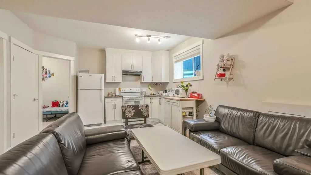 51 Tararidge Drive NE Calgary AB T3J2R7