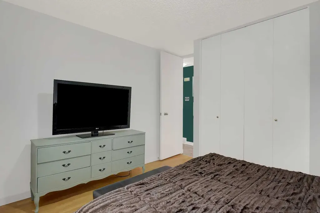 9631 85 Avenue Grande Prairie AB T8V 3K4