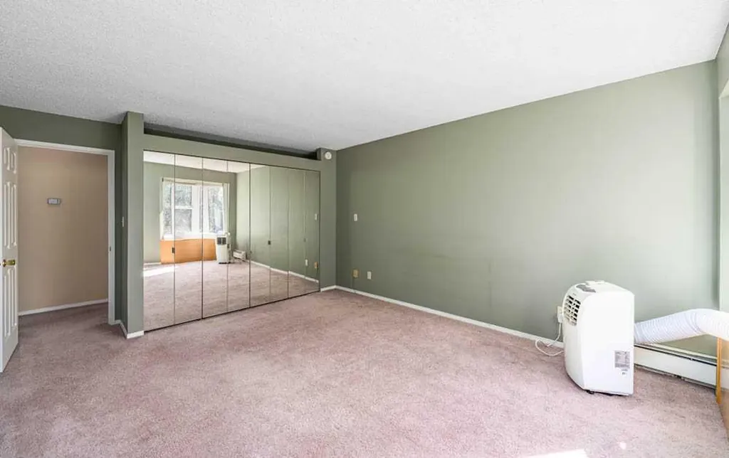 3730 50 Street NW Calgary AB T3A 2V9