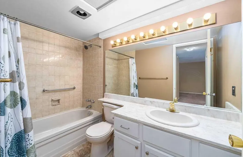 3730 50 Street NW Calgary AB T3A 2V9