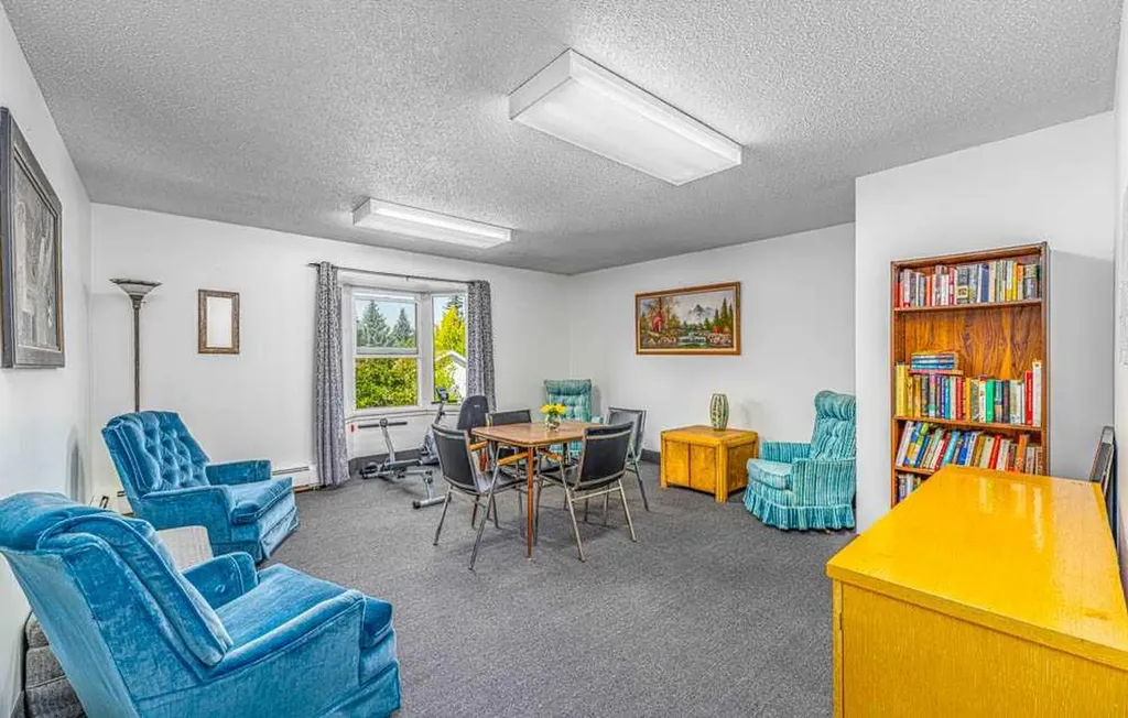 3730 50 Street NW Calgary AB T3A 2V9