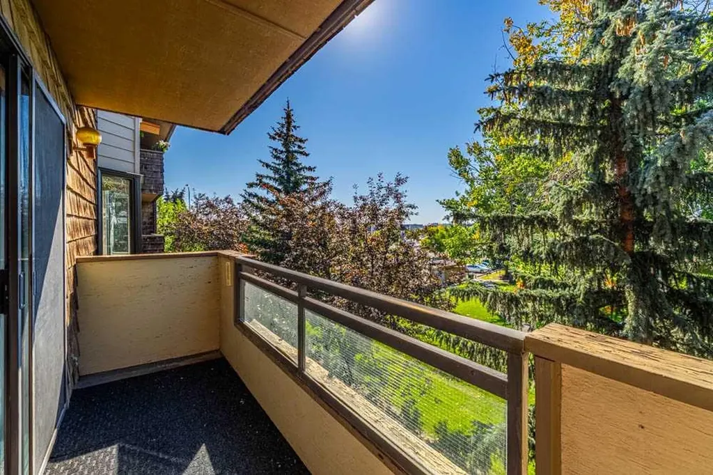 3730 50 Street NW Calgary AB T3A 2V9