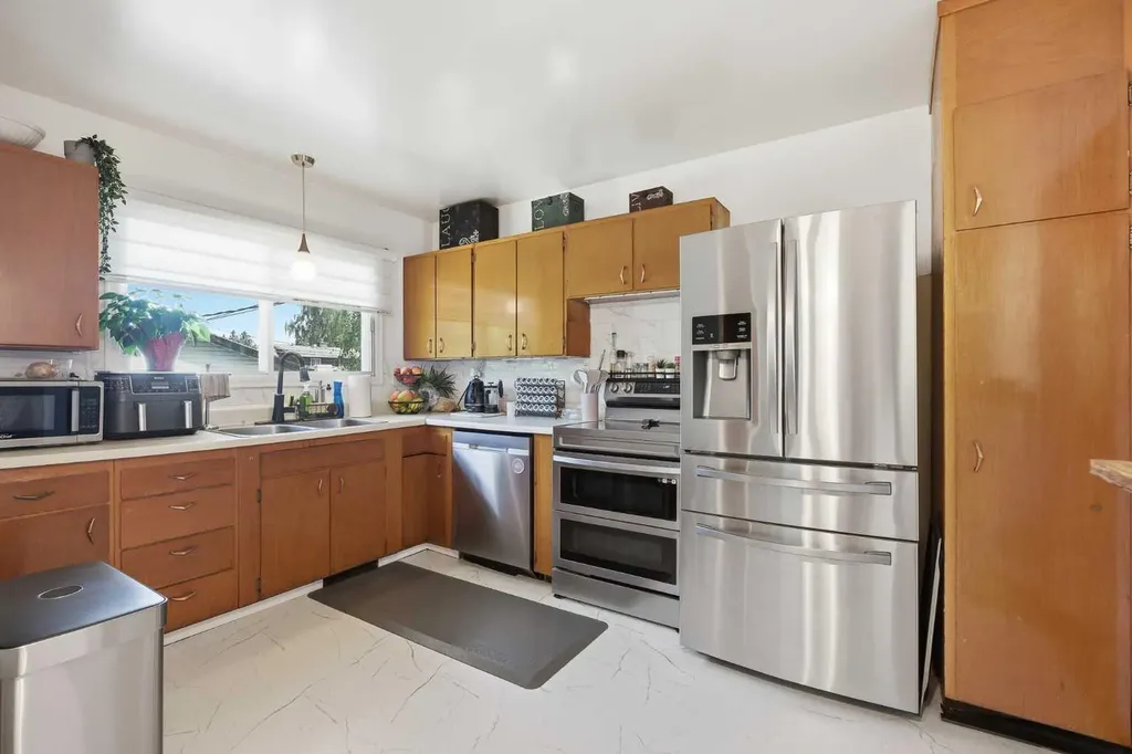 9020 Fairmount Drive SE Calgary AB T2H 0Z5