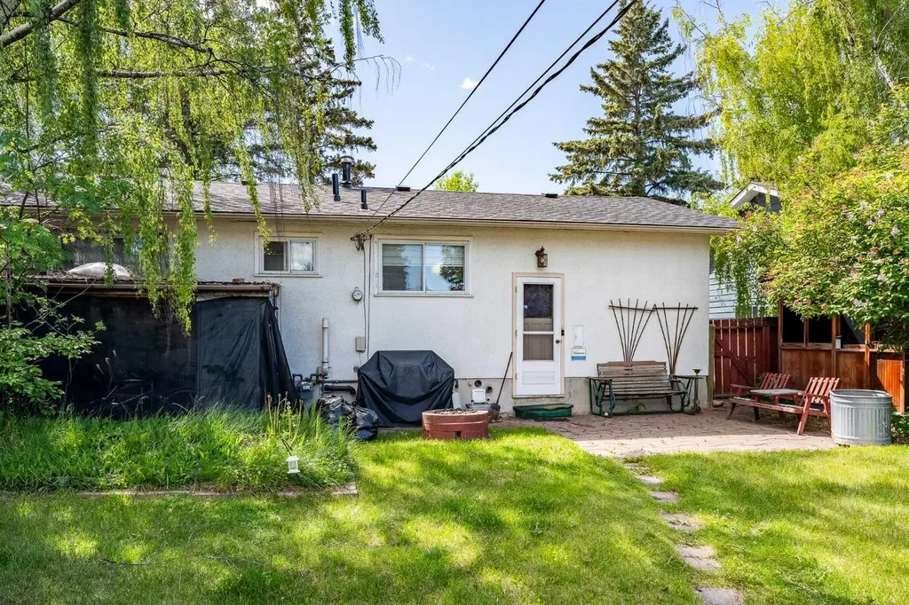 9020 Fairmount Drive SE Calgary AB T2H 0Z5