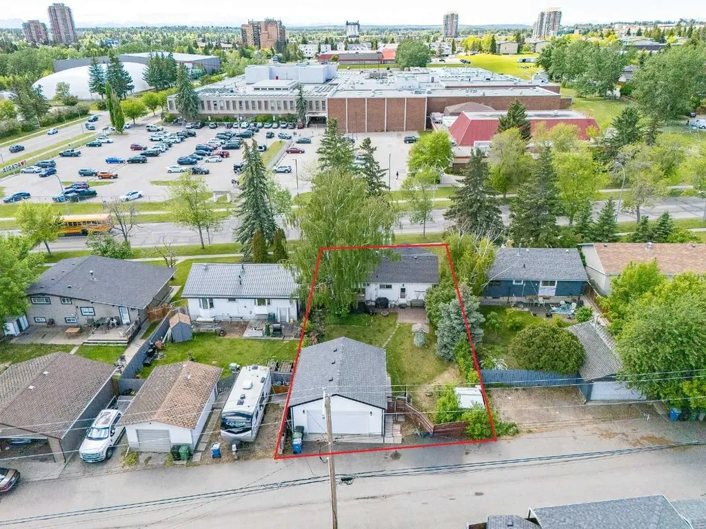 9020 Fairmount Drive SE Calgary AB T2H 0Z5
