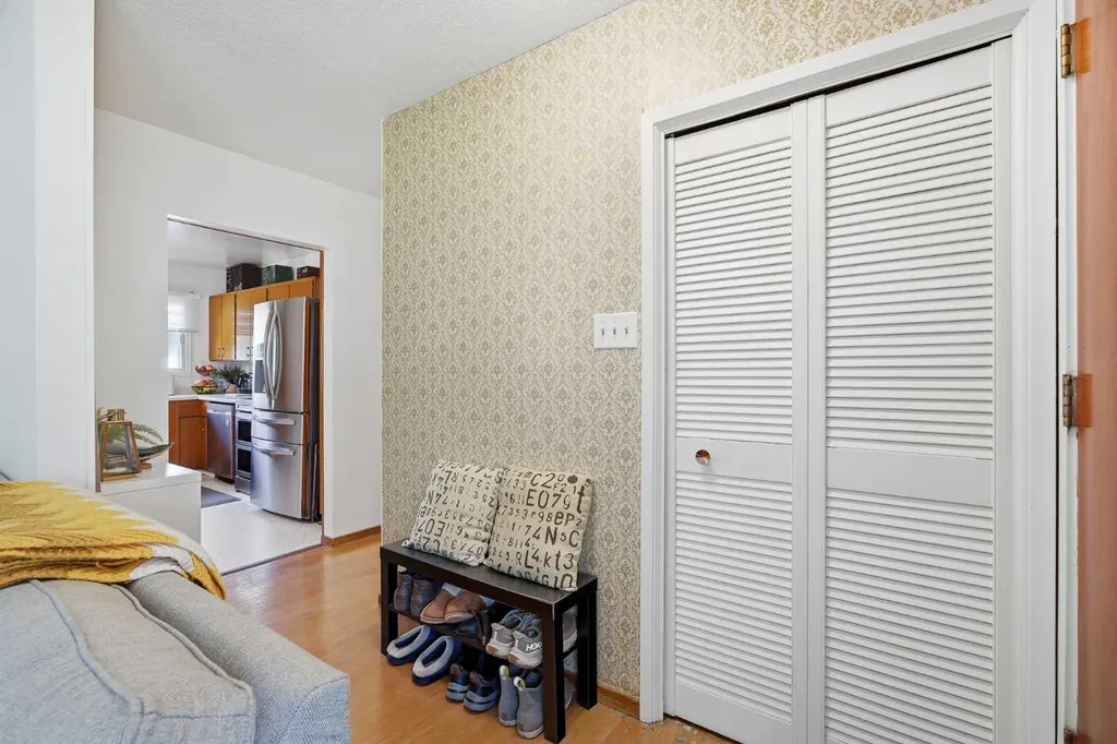 9020 Fairmount Drive SE Calgary AB T2H 0Z5