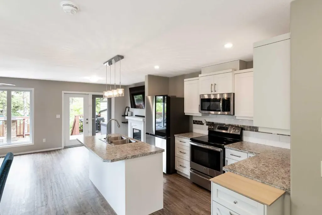 2314 19 Avenue Bowden AB T0M 0K0