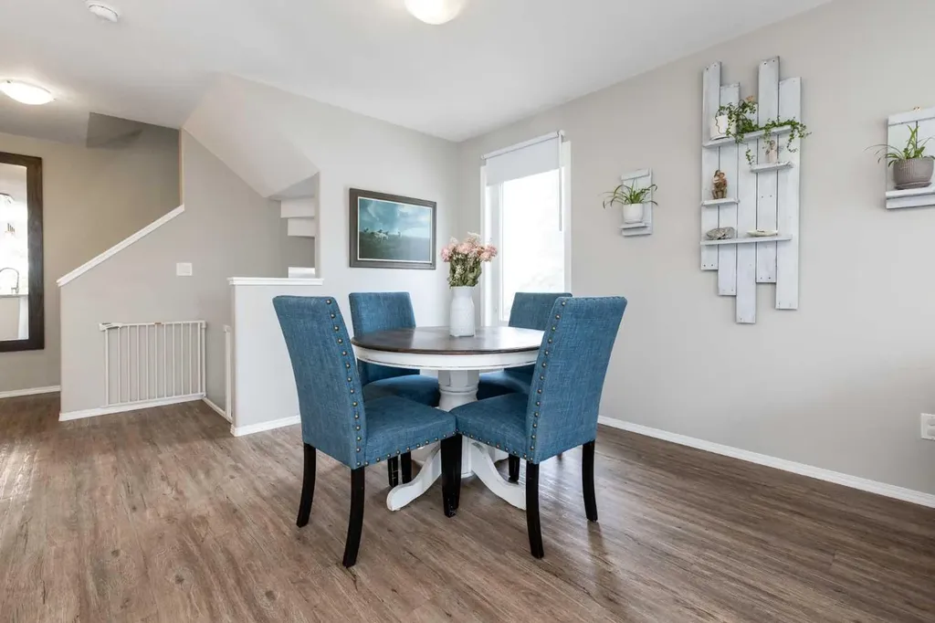 2314 19 Avenue Bowden AB T0M 0K0