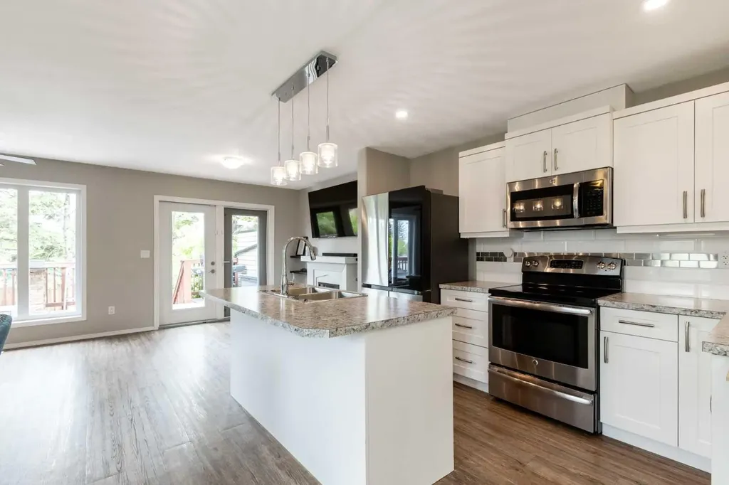 2314 19 Avenue Bowden AB T0M 0K0