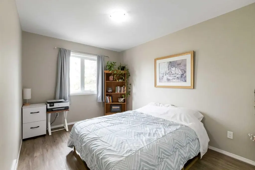 2314 19 Avenue Bowden AB T0M 0K0