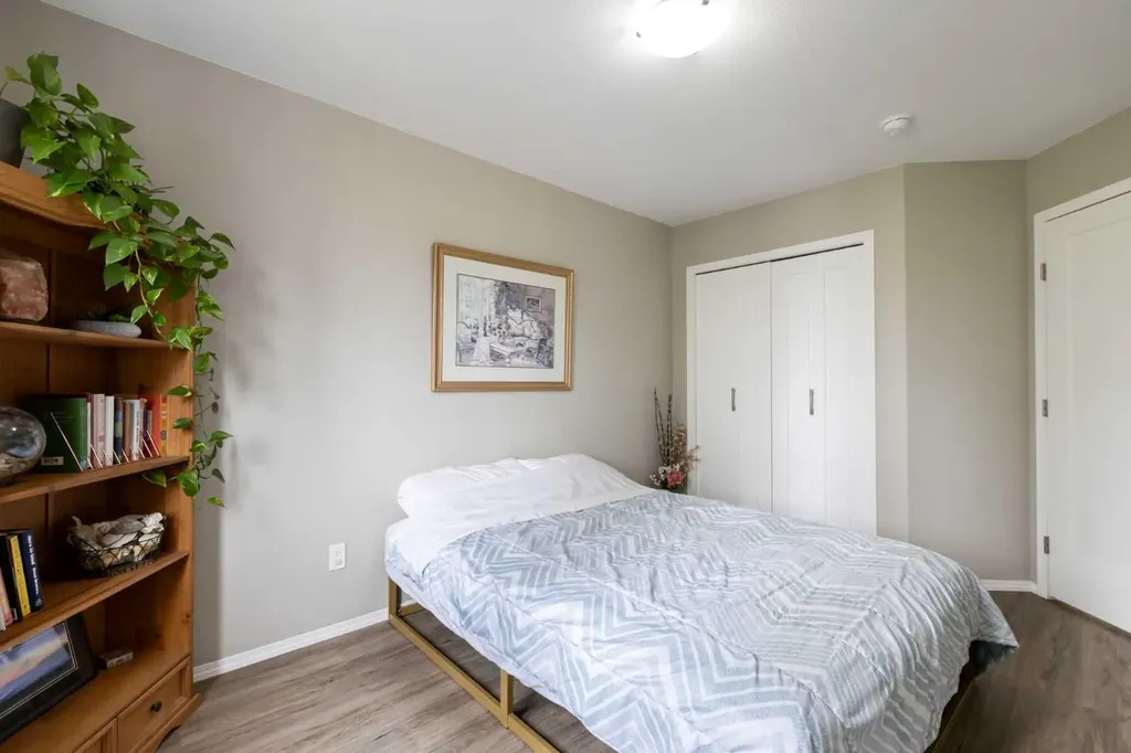 2314 19 Avenue Bowden AB T0M 0K0