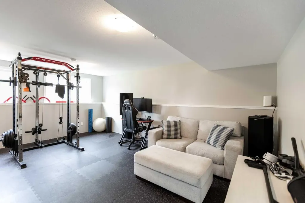 2314 19 Avenue Bowden AB T0M 0K0