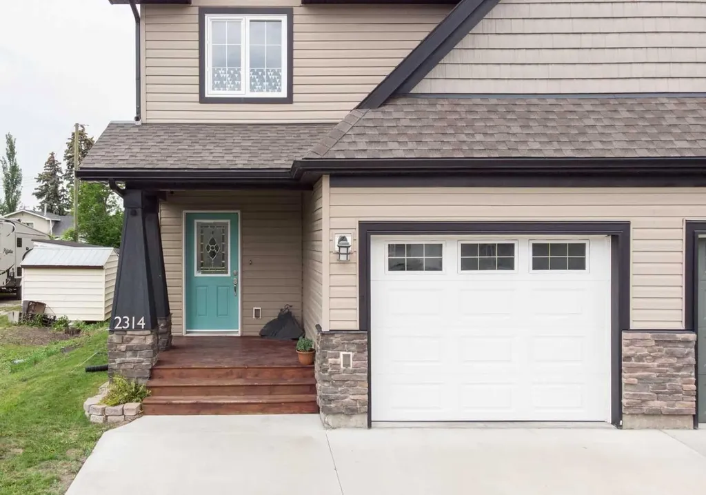 2314 19 Avenue Bowden AB T0M 0K0