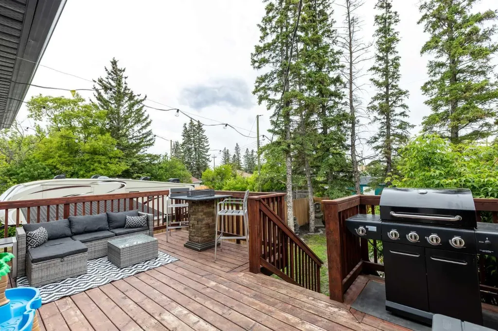 2314 19 Avenue Bowden AB T0M 0K0