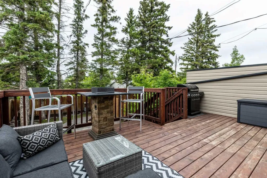 2314 19 Avenue Bowden AB T0M 0K0