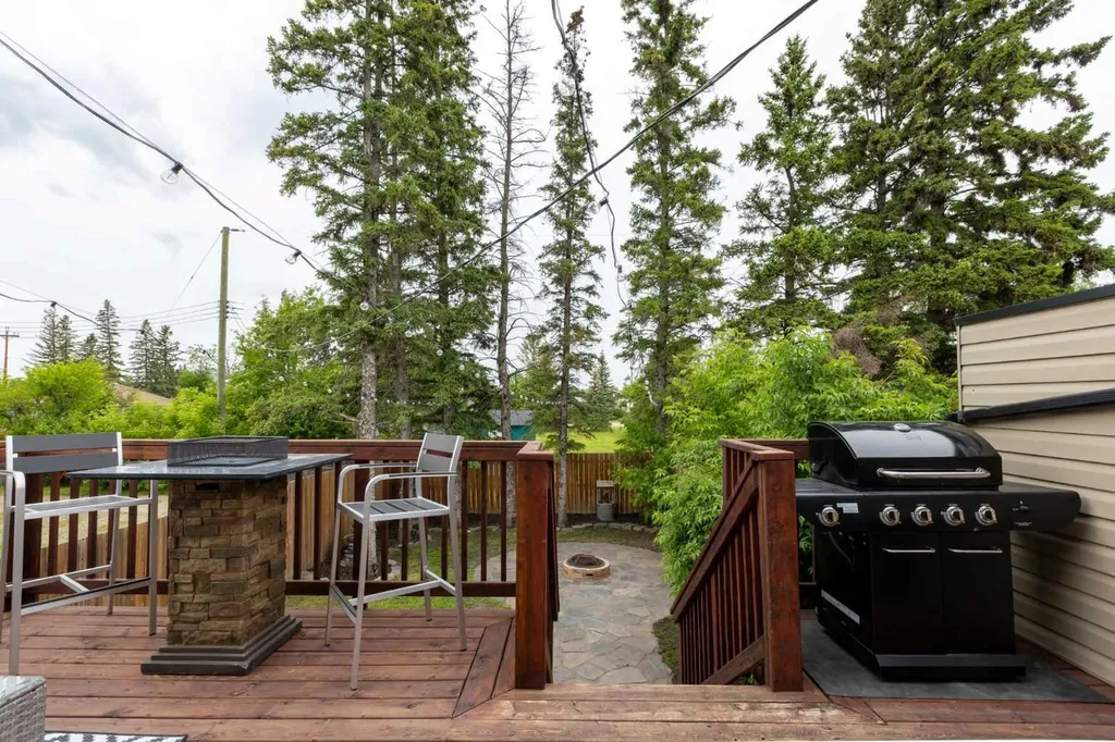 2314 19 Avenue Bowden AB T0M 0K0