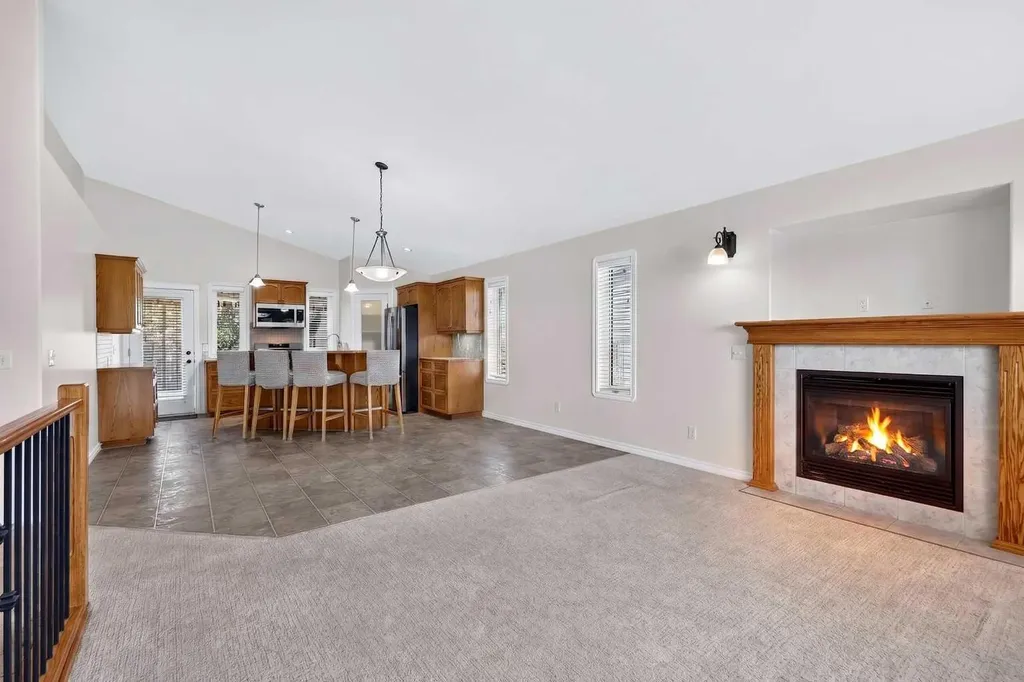 219 Hillcrest Boulevard Strathmore AB T1P 1Z6