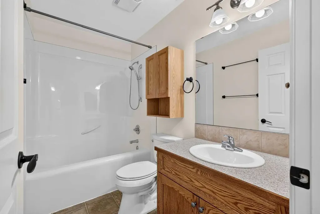219 Hillcrest Boulevard Strathmore AB T1P 1Z6