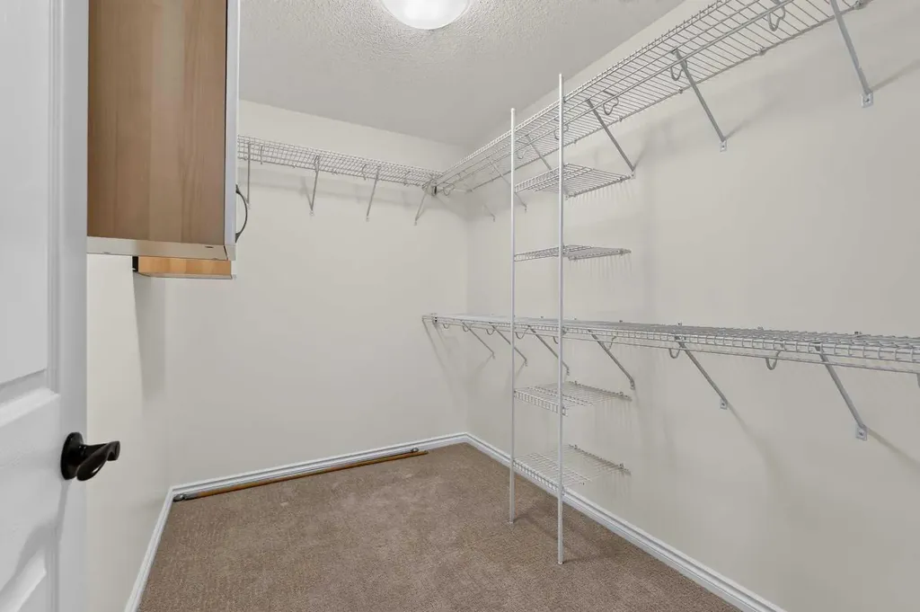 219 Hillcrest Boulevard Strathmore AB T1P 1Z6