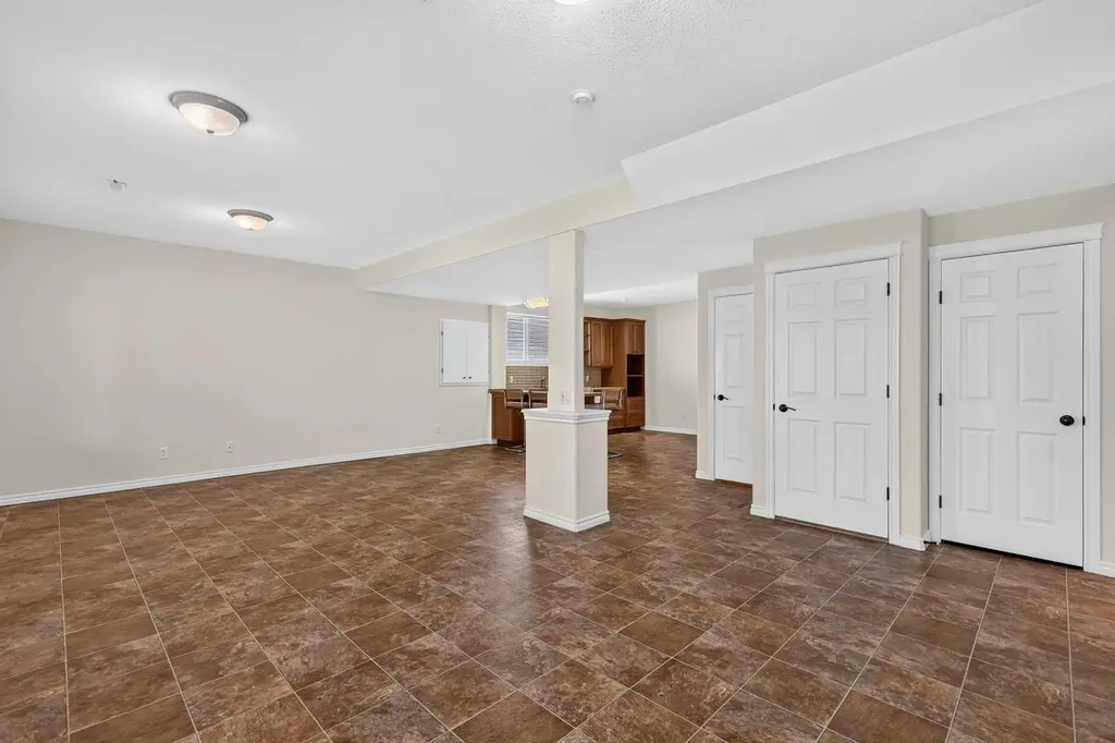 219 Hillcrest Boulevard Strathmore AB T1P 1Z6