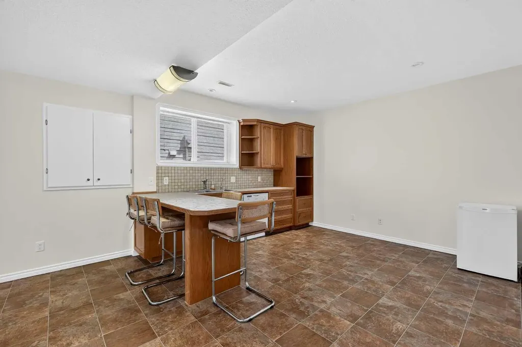 219 Hillcrest Boulevard Strathmore AB T1P 1Z6