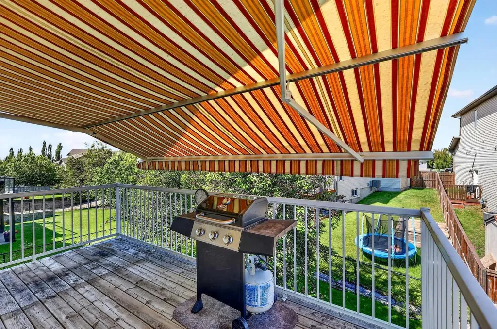 219 Hillcrest Boulevard Strathmore AB T1P 1Z6