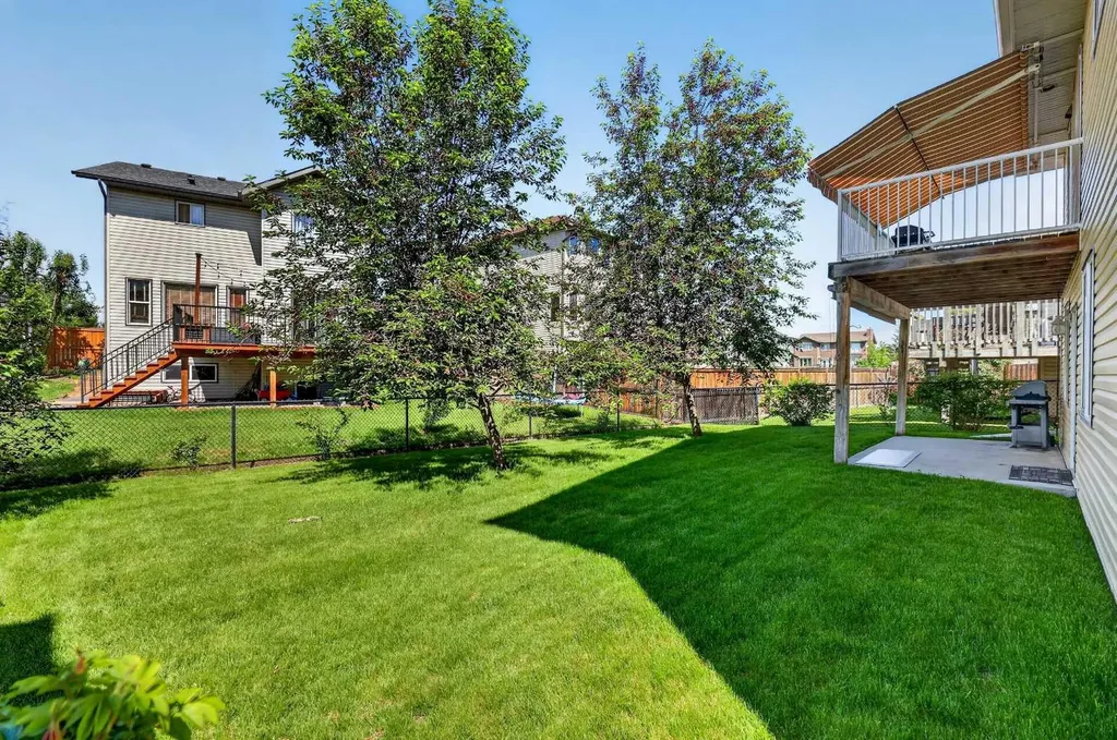 219 Hillcrest Boulevard Strathmore AB T1P 1Z6
