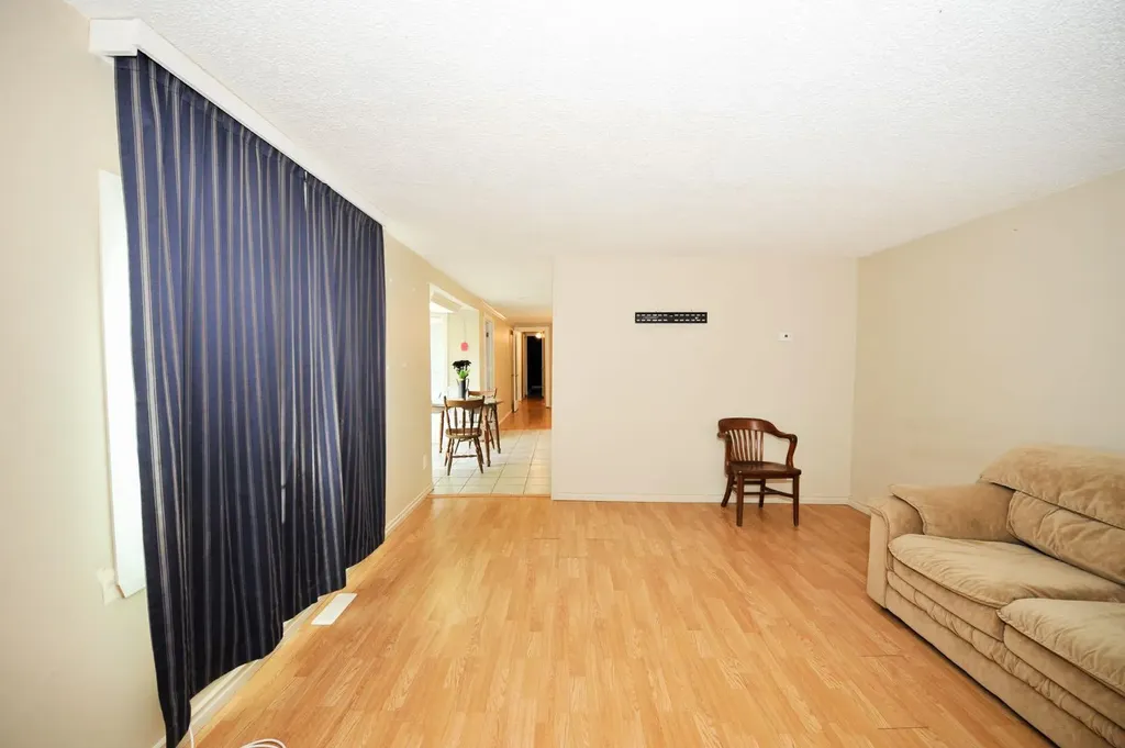 121 Alberta Street Kingman AB T0B2M0