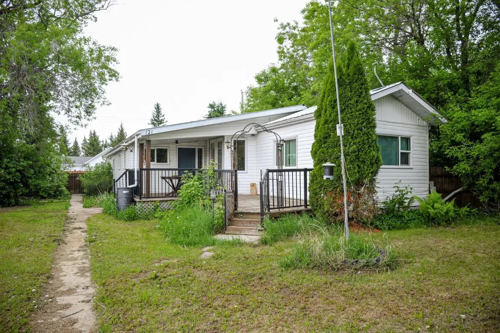 121 Alberta Street Kingman AB T0B2M0
